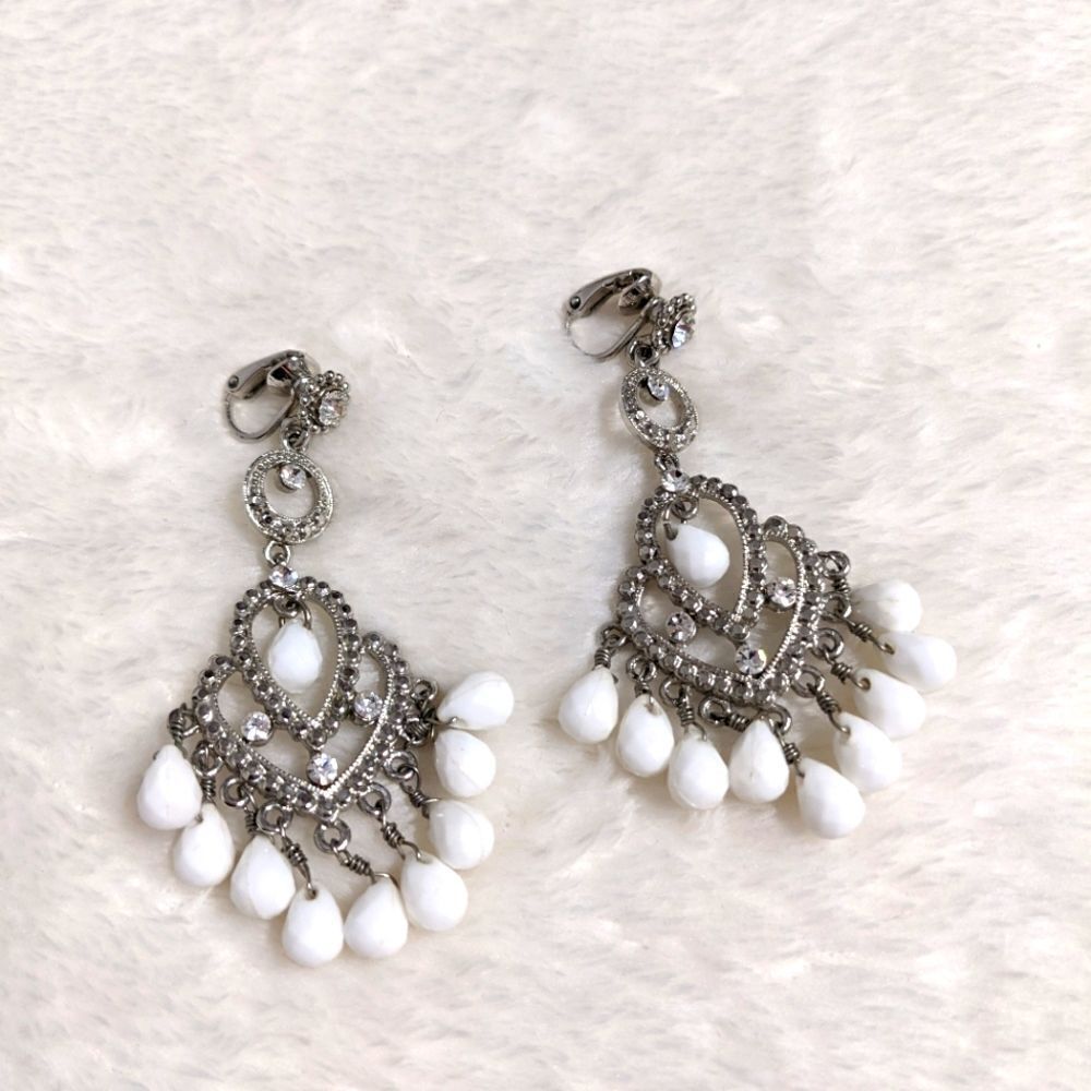 Vintage Rhinestone & White Acrylic Bead Chandelier Clip Earrings - Picture 3 of 7
